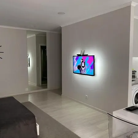 Compacte Studio Met Moderne Renovatie Apartamento